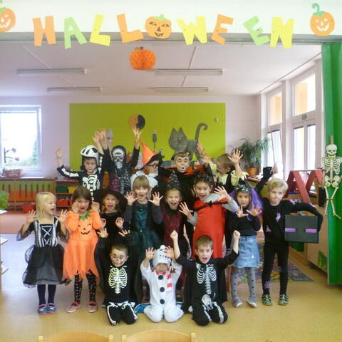 Halloweenský karneval