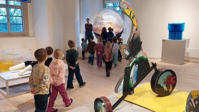 Motýlci obdivují Krásu skla