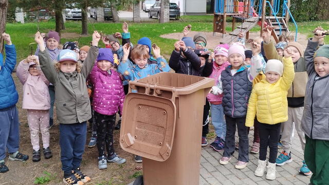 Podzim je tu-pečujeme o naši zahradu