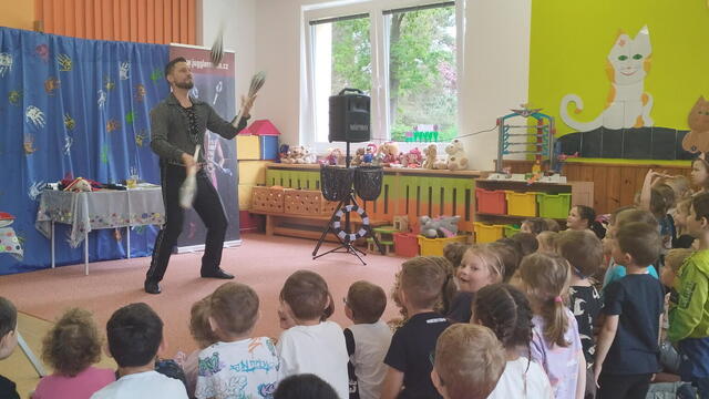 Žonglérská show v MŠ