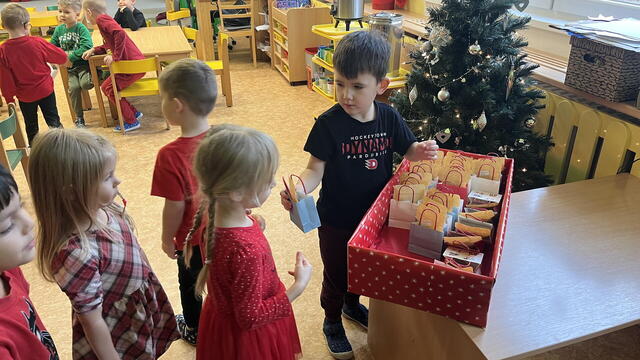 Mikulášské balíčky pro děti Zvídálků