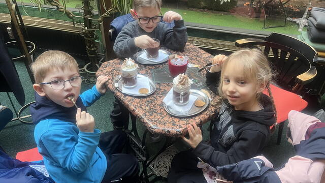 Oslava narozenin Aničky a Teodorka